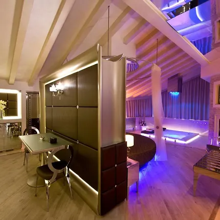 Vip's Luxury & 4*