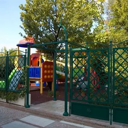 Vip's Luxury & Otel 4*