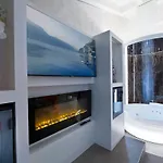 Vip's Luxury & 4*