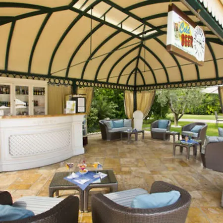 Vip's Luxury & 4*
