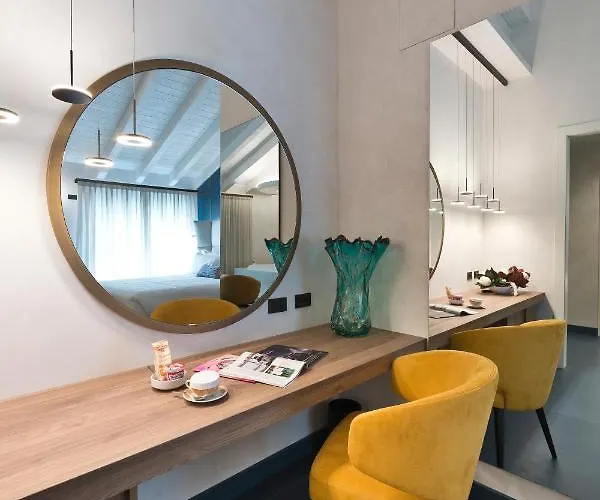 Hotel Vip's Luxury &