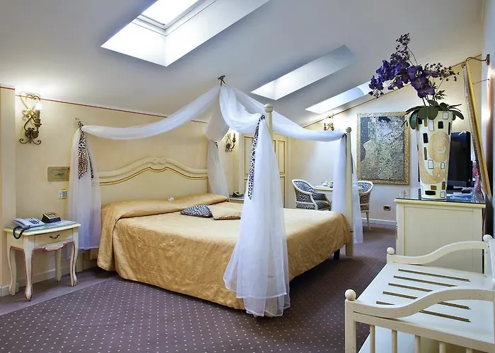 Vip's Luxury &
