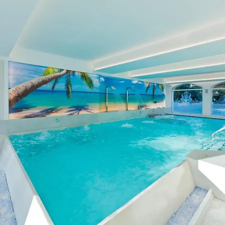 Vip's Luxury & Отель