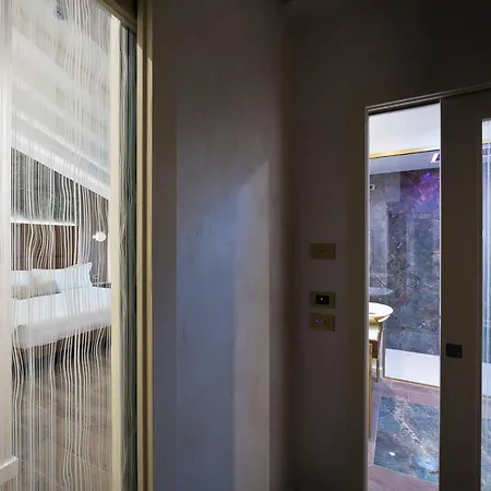 Vip's Luxury & Отель