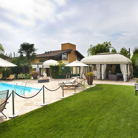 Vip's Luxury & 4* Lonato