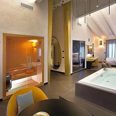 Vip's Luxury & 4* לונאטו