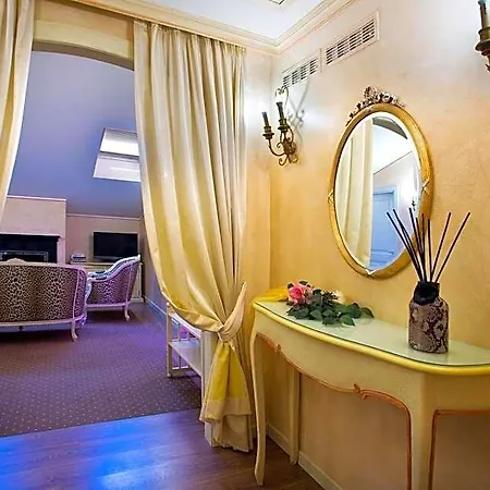 Hotel Vip's Luxury & 4*