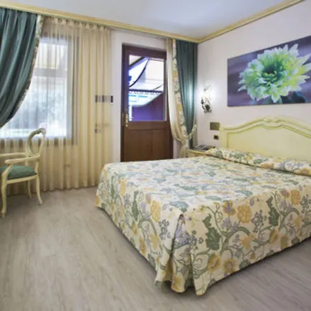 Vip's Luxury & 4* Lonato